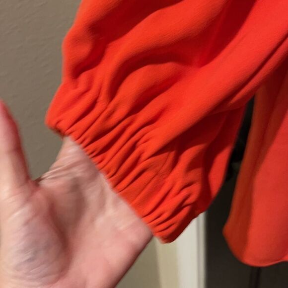 Tibi red V-neck top with full sleeves - Picture 4 of 4